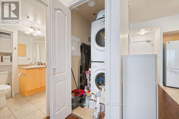 1003 - 810 Scollard Court, Mississauga, Ontario  L5V 0A4 - Photo 26 - W12481163