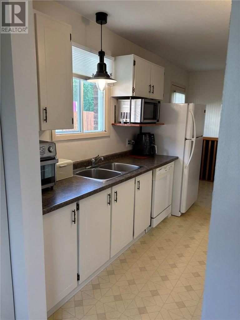 2509 Dorsett Drive, Sudbury, Ontario P3B 4A3 - Photo 2 - 2125140