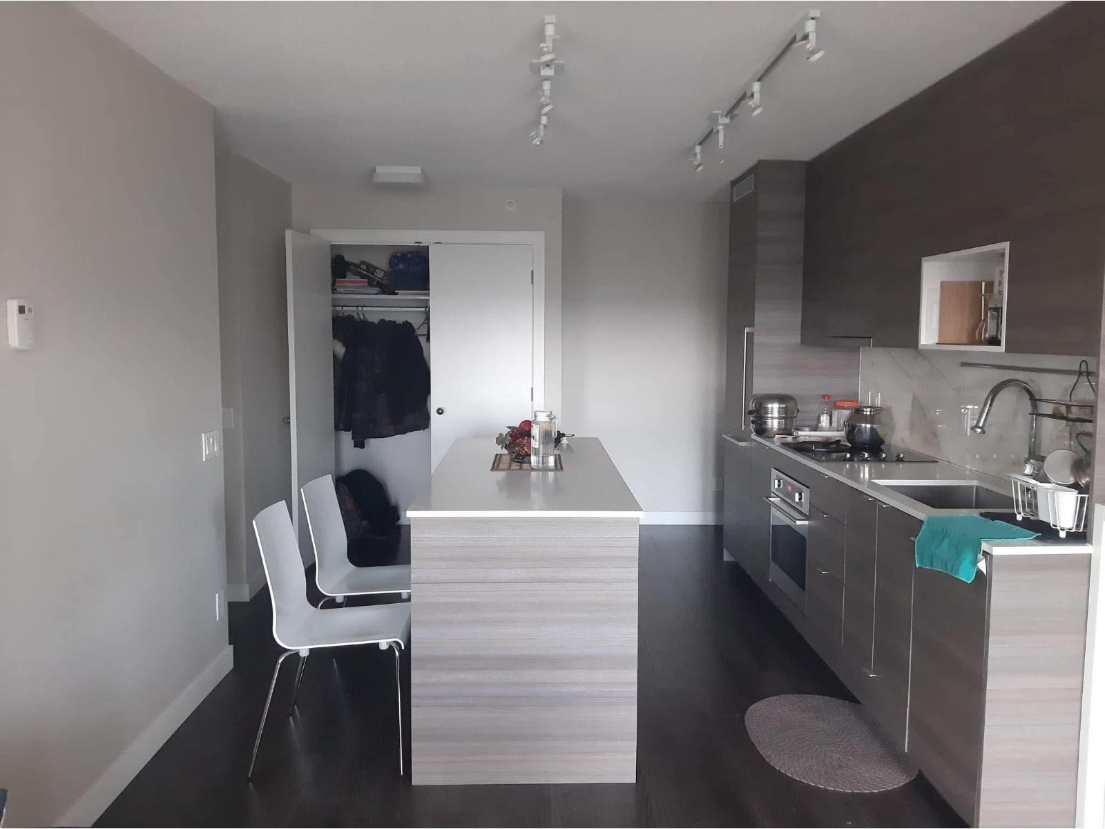 3312 13398 104 AVENUE, surrey, British Columbia