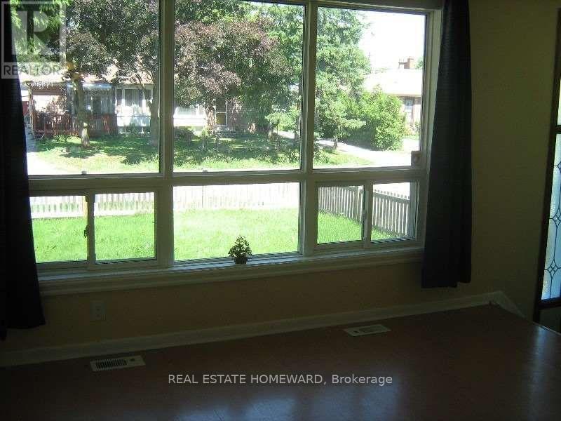 Main - 218 Alsace Road, Richmond Hill, Ontario  L4C 2W8 - Photo 3 - N12482517