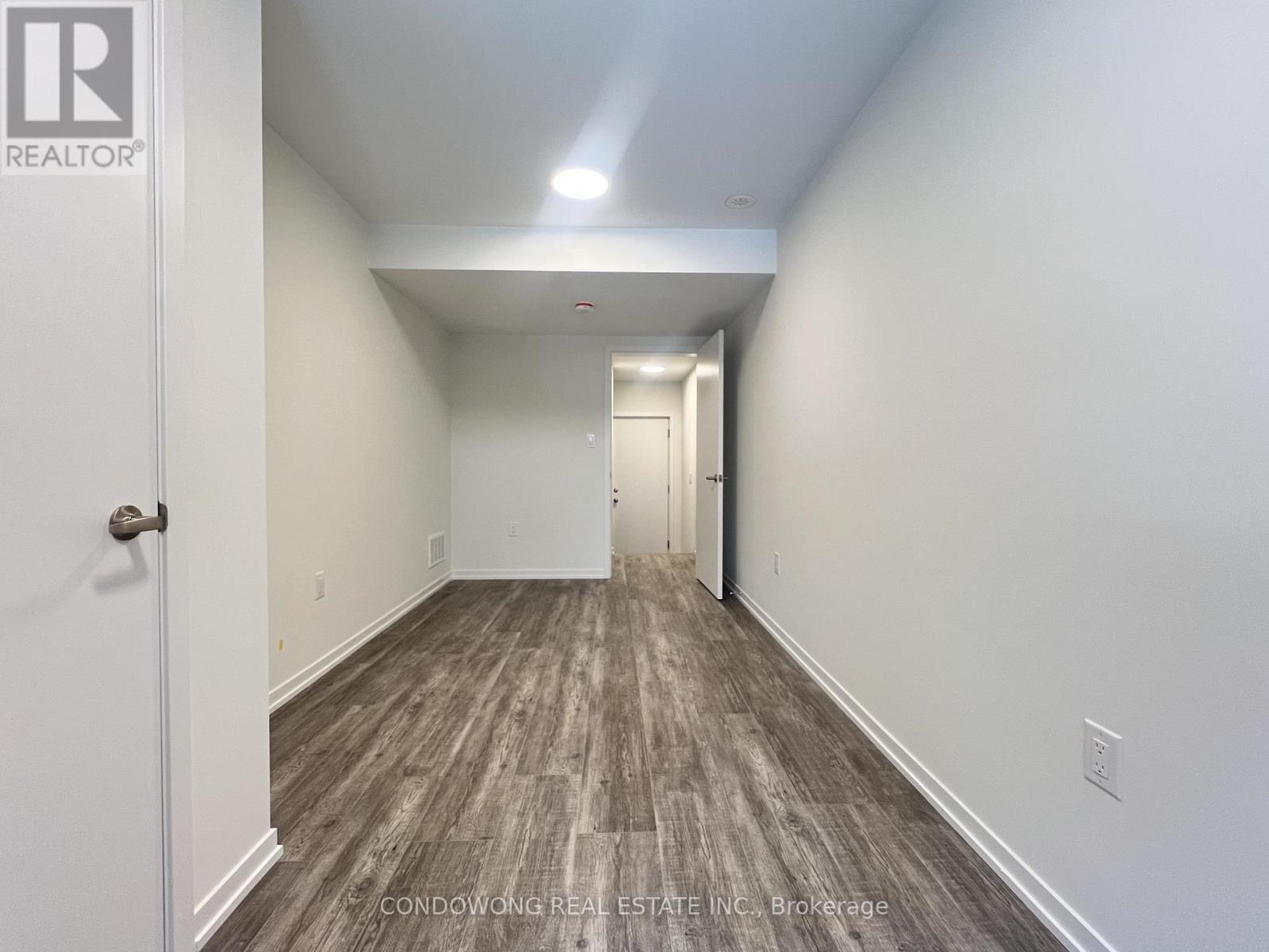 214 Matawin Lane, Richmond Hill, Ontario  L4B 0H8 - Photo 7 - N12482530