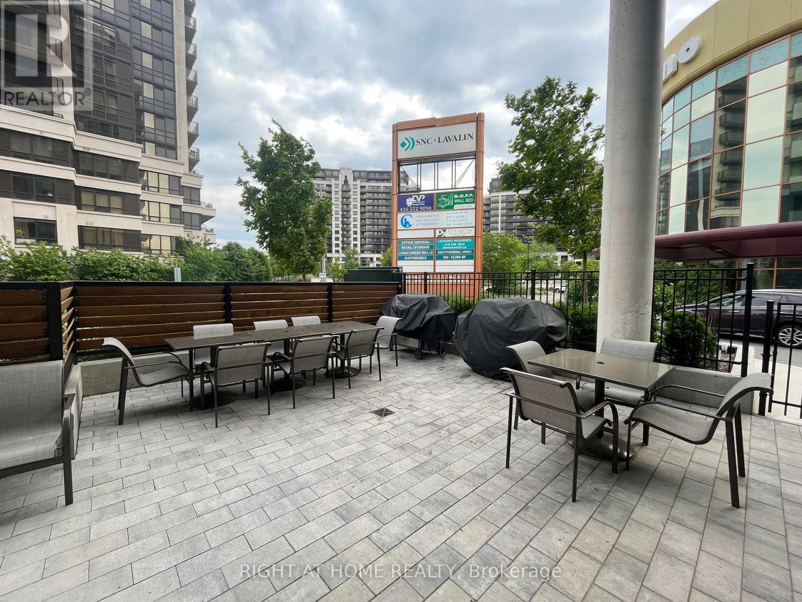 1014 - 10 De Boers Drive, Toronto, Ontario  M3J 0H1 - Photo 15 - W12482516