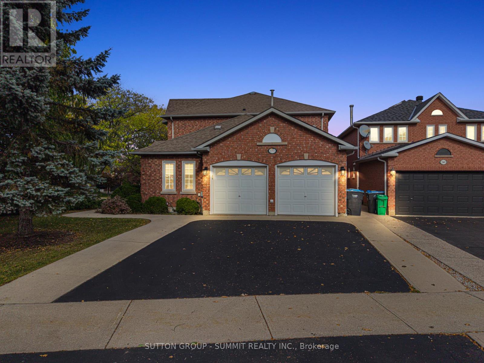 3353 LOYALIST DRIVE, Mississauga, Ontario