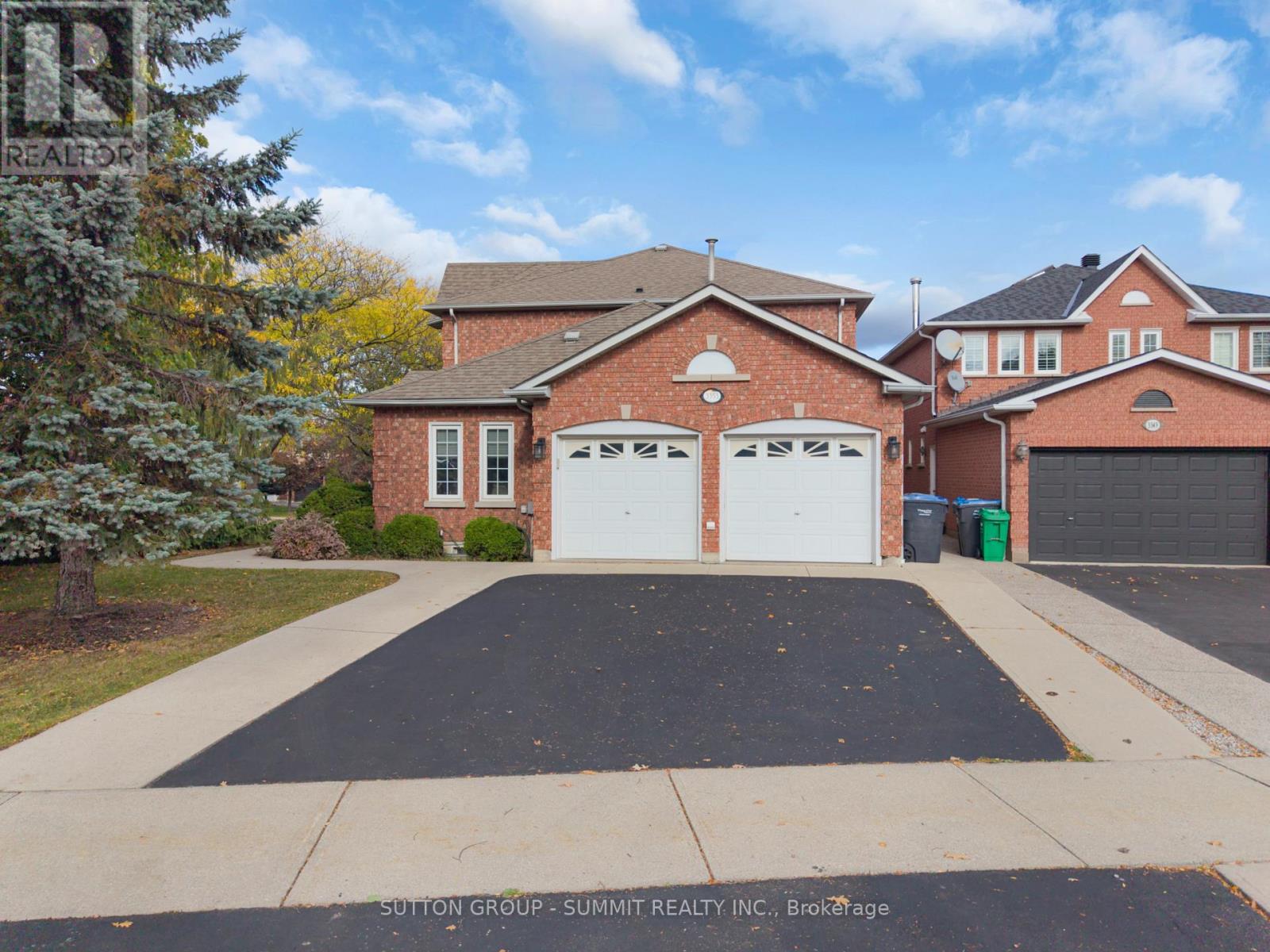 3353 Loyalist Drive, Mississauga, Ontario  L5L 5T9 - Photo 2 - W12482531