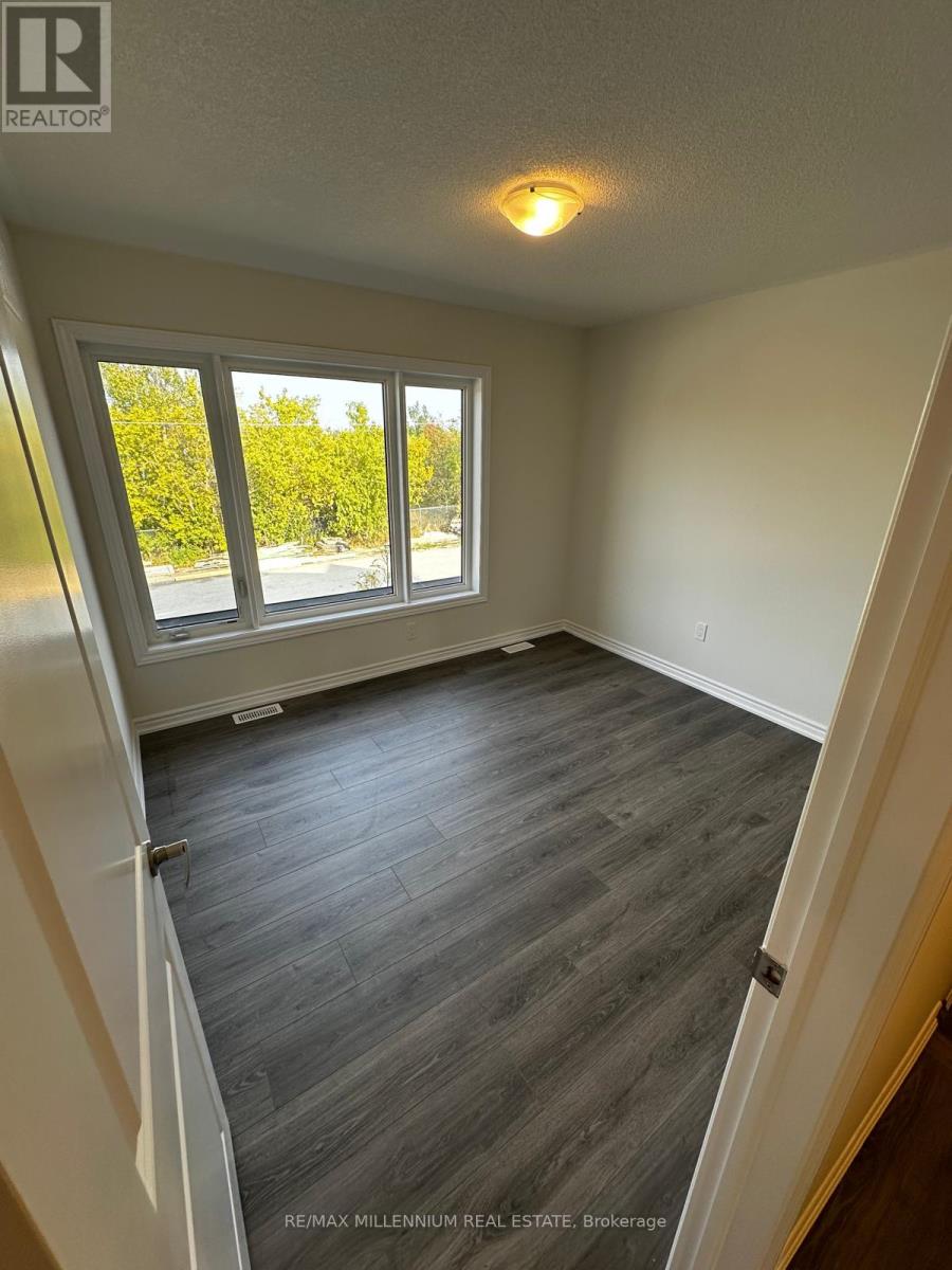 333 Lindsay Street N, Kawartha Lakes, Ontario  K9V 5V5 - Photo 20 - X12482523