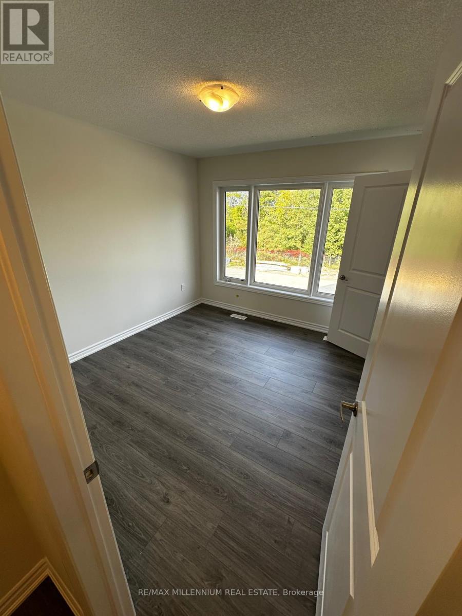 333 Lindsay Street N, Kawartha Lakes, Ontario  K9V 5V5 - Photo 21 - X12482523