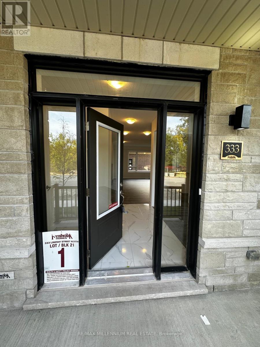 333 Lindsay Street N, Kawartha Lakes, Ontario  K9V 5V5 - Photo 5 - X12482523