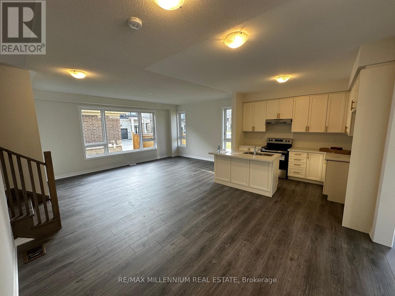 333 Lindsay Street N, Kawartha Lakes, Ontario  K9V 5V5 - Photo 9 - X12482523