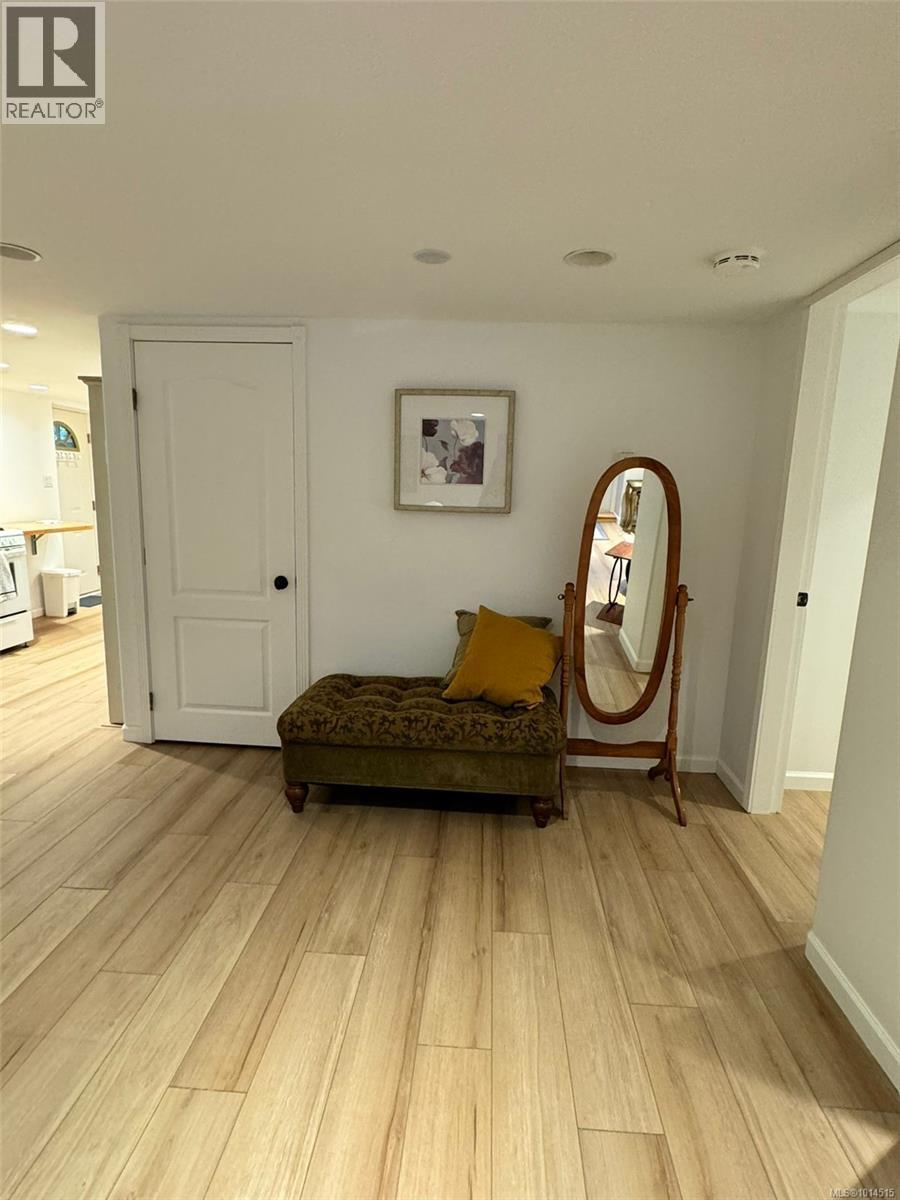 156 Joseph St, Victoria, British Columbia  V8S 3H5 - Photo 33 - 1014515