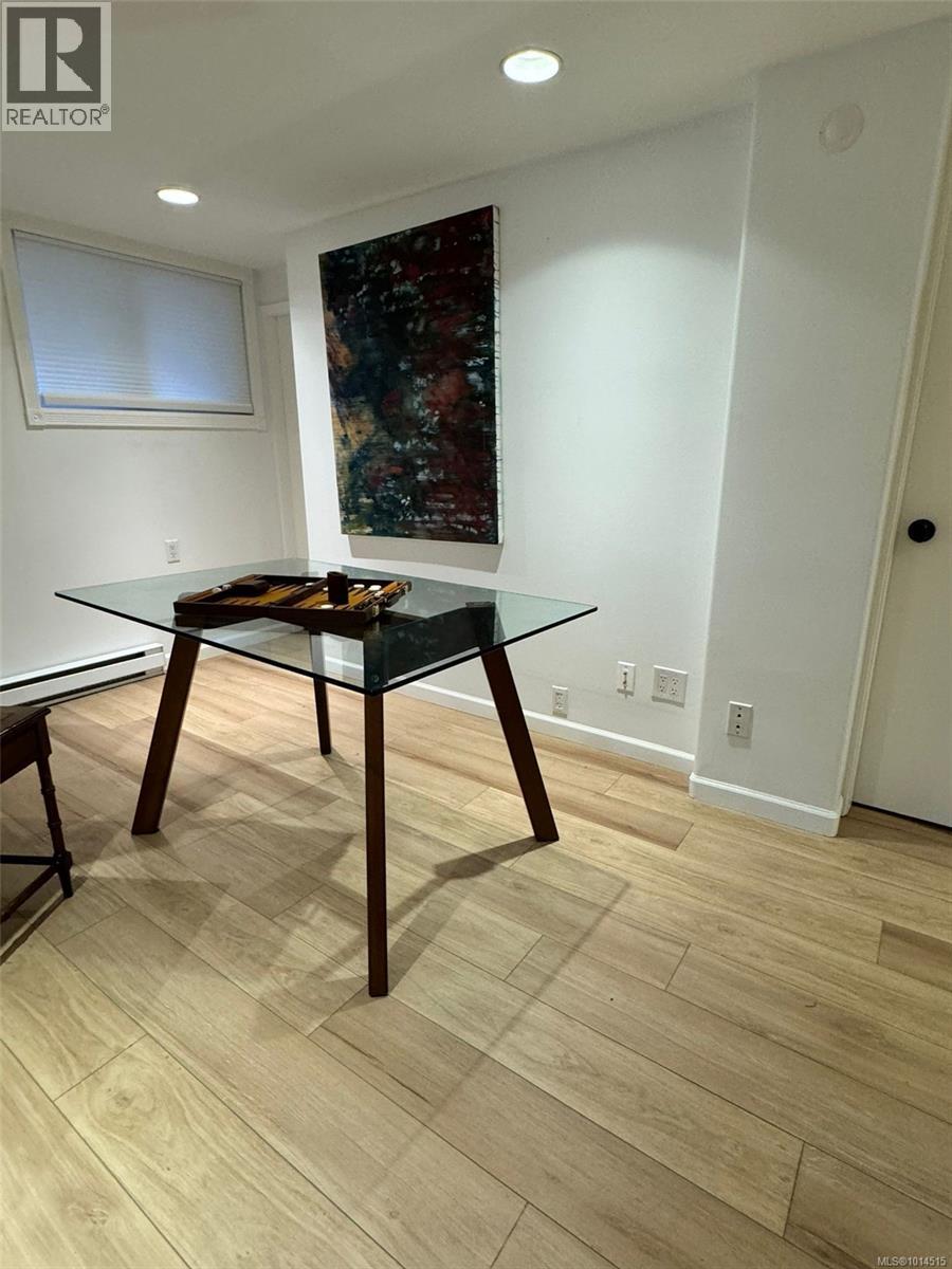 156 Joseph St, Victoria, British Columbia  V8S 3H5 - Photo 34 - 1014515