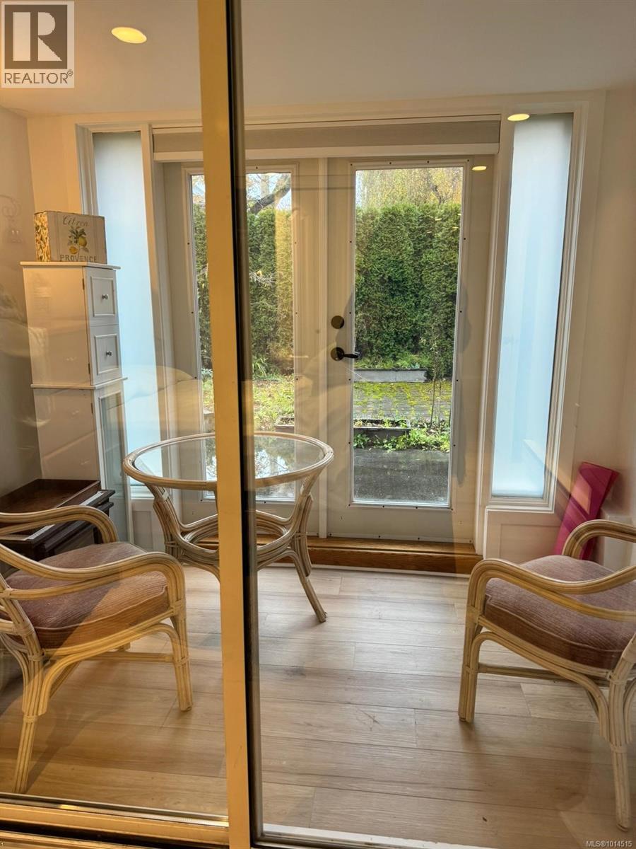 156 Joseph St, Victoria, British Columbia  V8S 3H5 - Photo 22 - 1014515