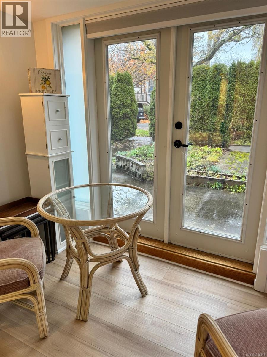 156 Joseph St, Victoria, British Columbia  V8S 3H5 - Photo 24 - 1014515