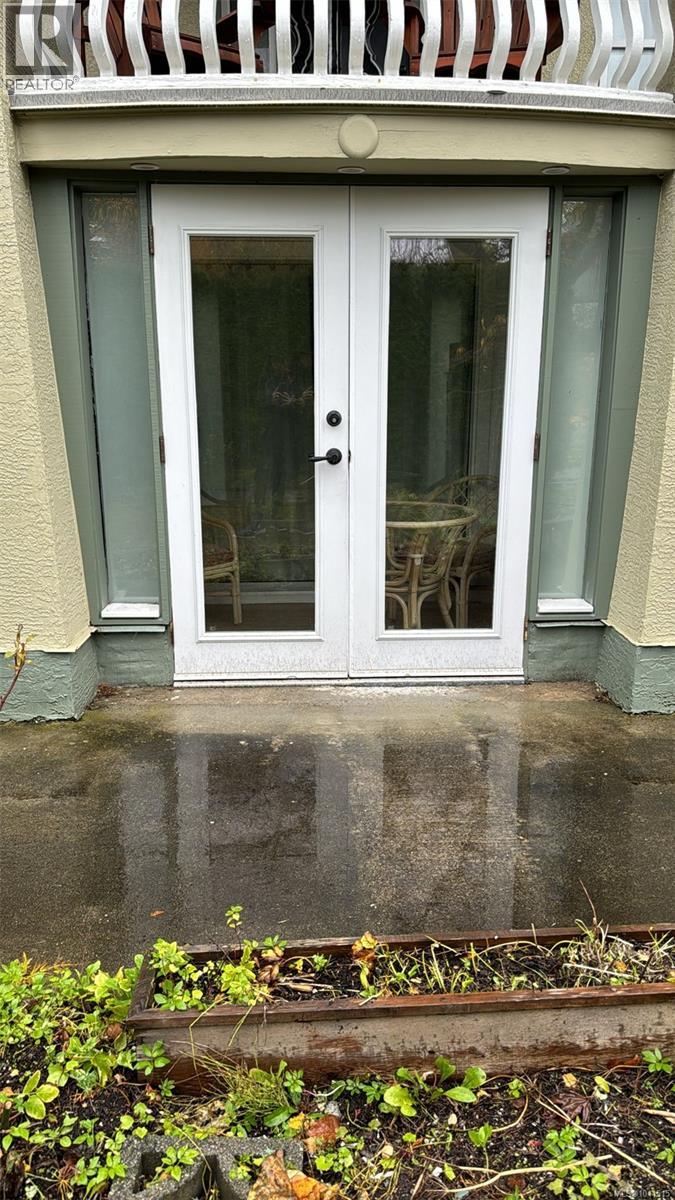 156 Joseph St, Victoria, British Columbia  V8S 3H5 - Photo 41 - 1014515