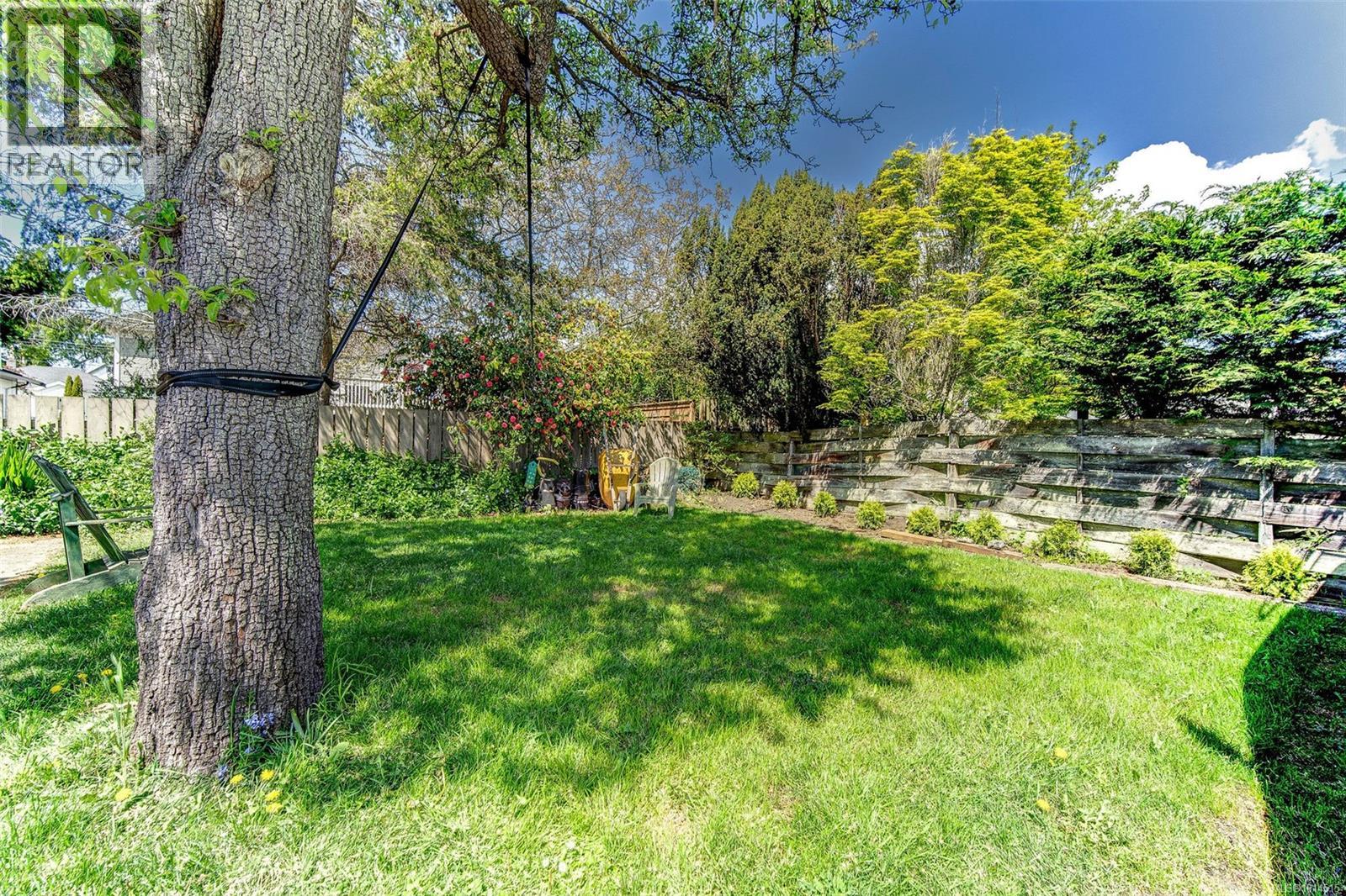 156 Joseph St, Victoria, British Columbia  V8S 3H5 - Photo 45 - 1014515