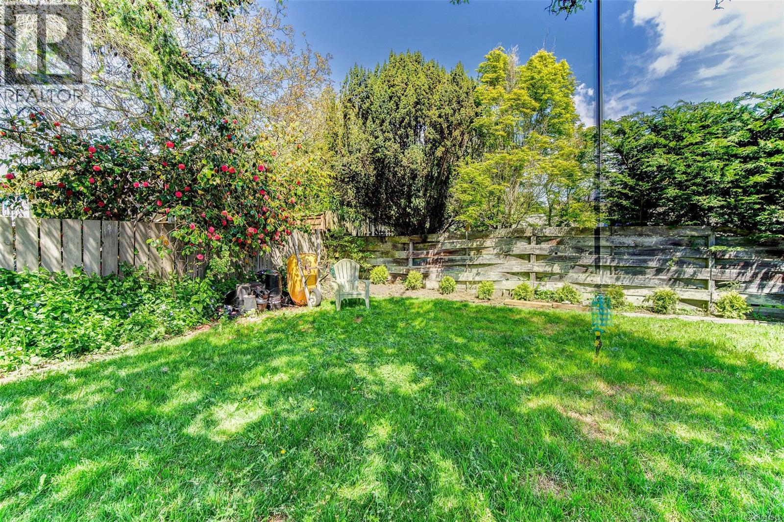 156 Joseph St, Victoria, British Columbia  V8S 3H5 - Photo 48 - 1014515