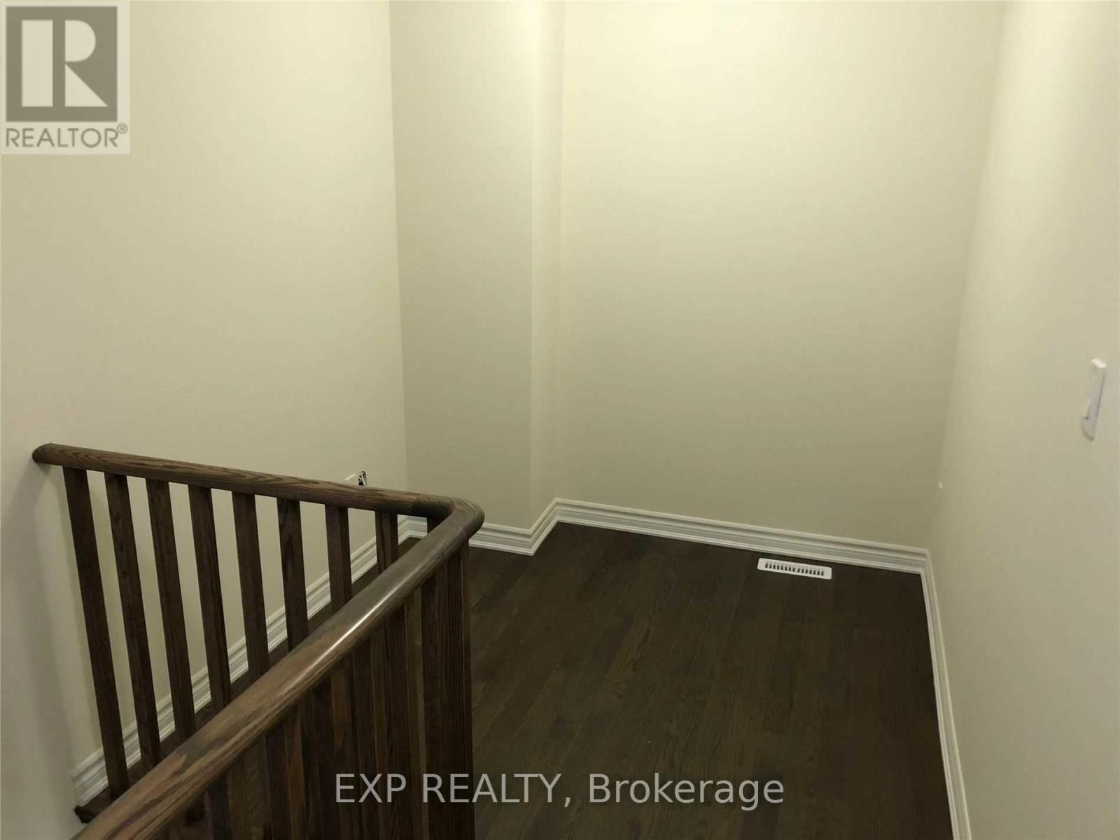 31 Walter Proctor Road, East Gwillimbury, Ontario  L9N 0P1 - Photo 12 - N12482534