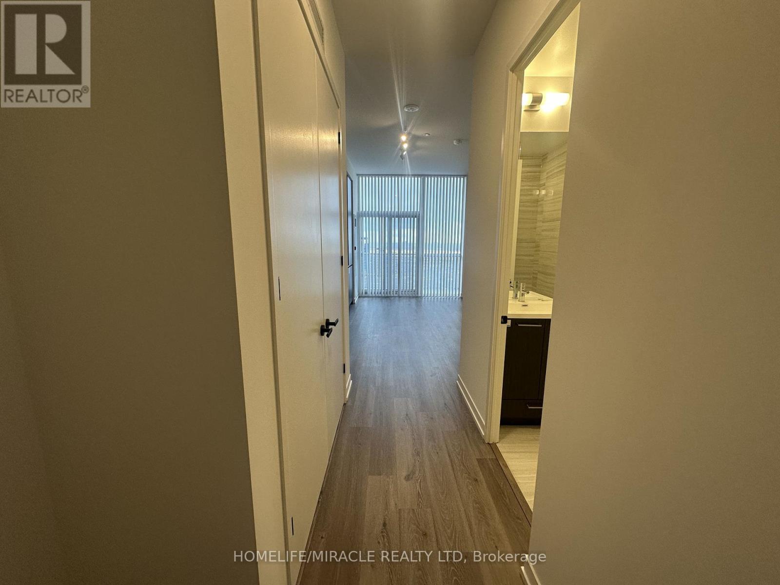 PH105 - 28 INTERCHANGE WAY, Vaughan, Ontario