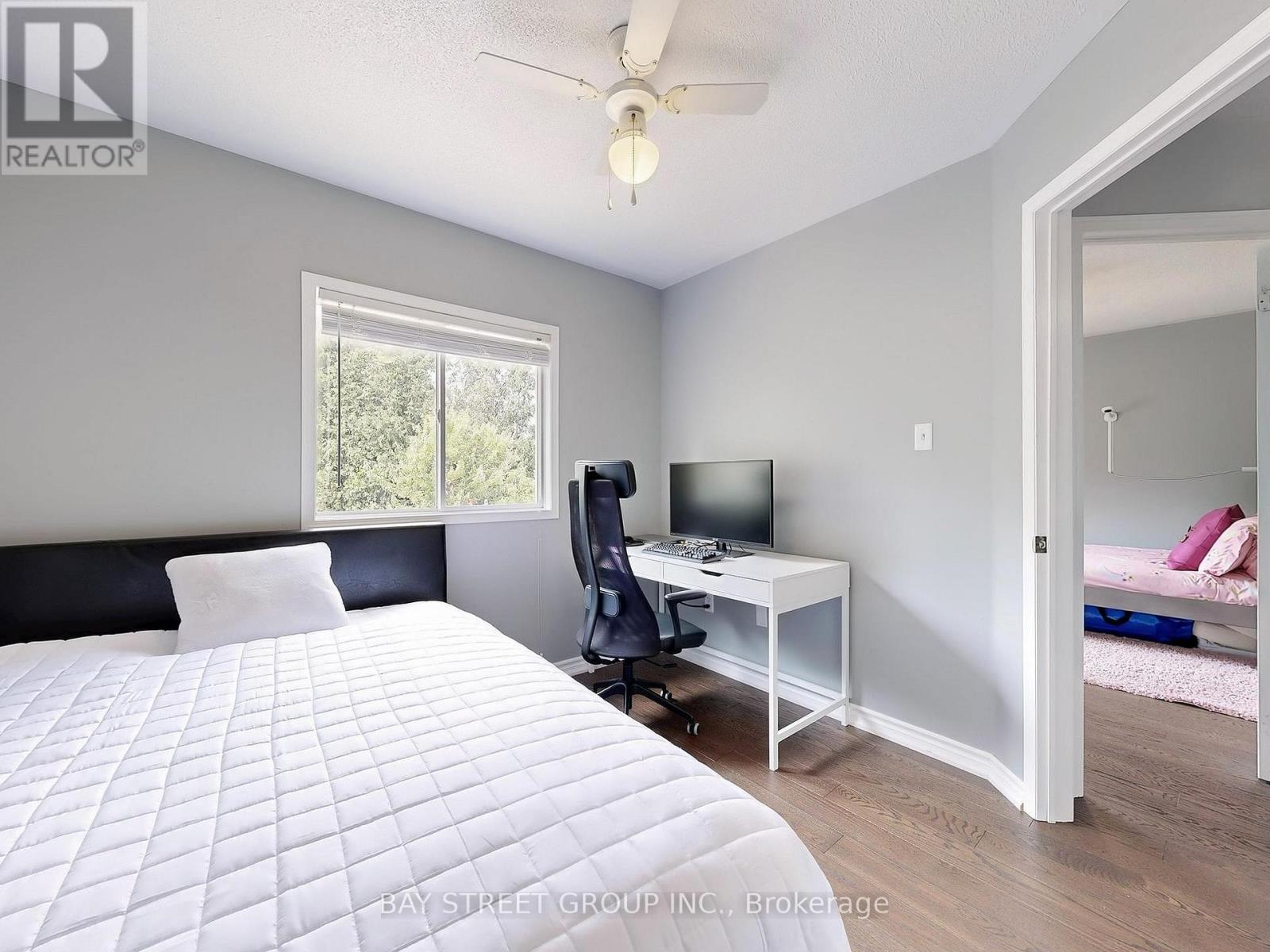16 Bates Court, Barrie, Ontario  L4N 8L8 - Photo 28 - S12482538