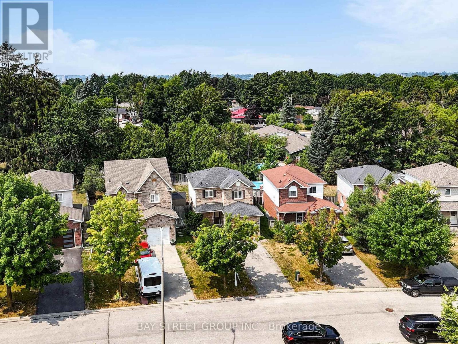 16 Bates Court, Barrie, Ontario  L4N 8L8 - Photo 40 - S12482538