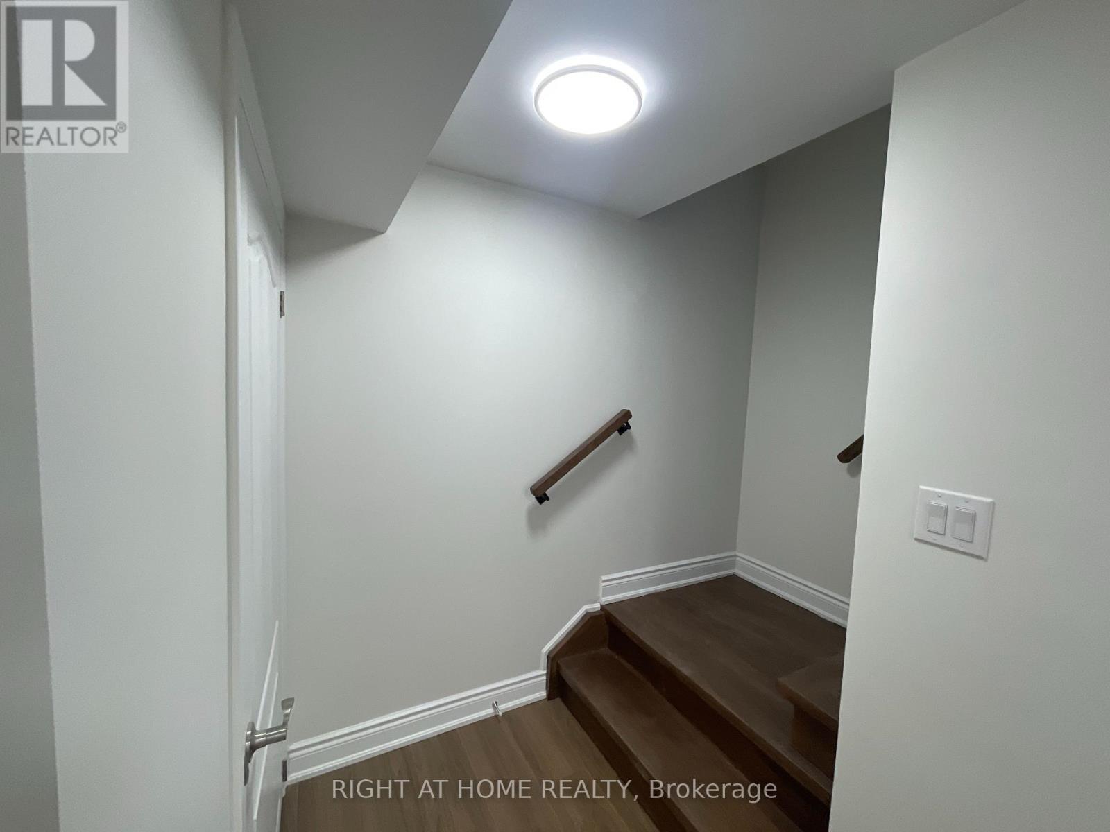Lower Unit - 139 Riverview Street, Oakville, Ontario  L6L 5P6 - Photo 6 - W12482537
