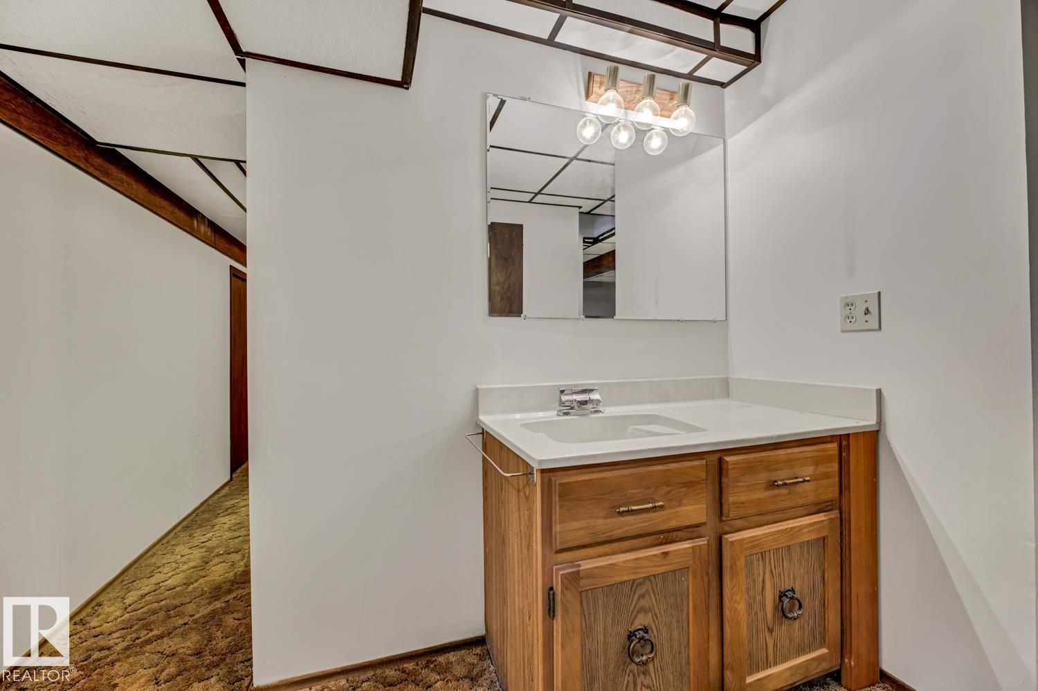 11105 20 Av Nw, Edmonton, Alberta  T5J 4S6 - Photo 27 - E4461780