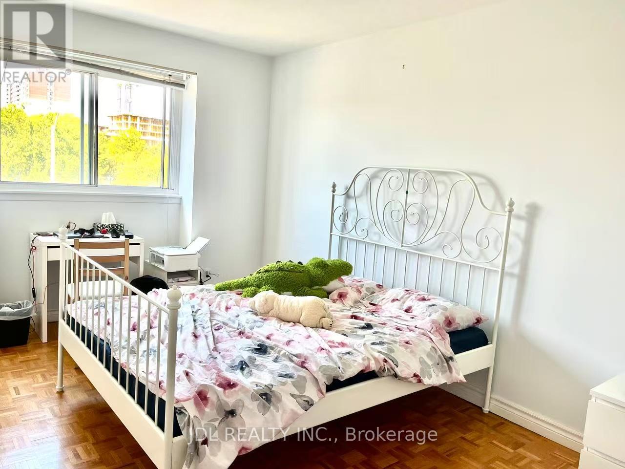 135 Corinthian Blvd Boulevard, Toronto, Ontario  M1W 1H9 - Photo 4 - E12408324
