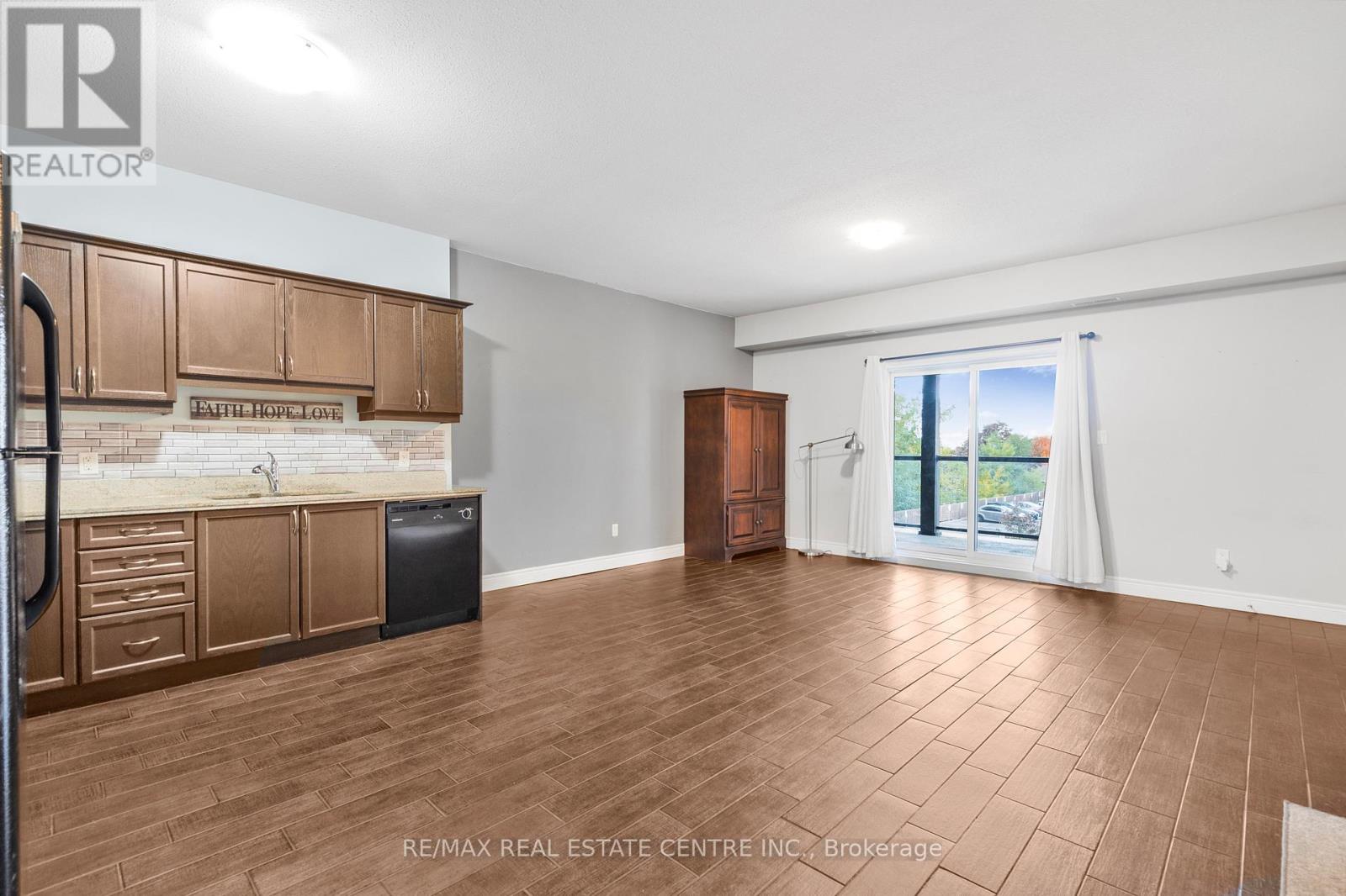 140 King Street West Street, Hamilton, Ontario  L8G 1J2 - Photo 11 - X12406714