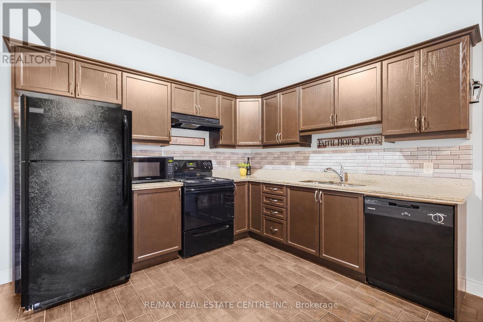 140 King Street West Street, Hamilton, Ontario  L8G 1J2 - Photo 12 - X12406714