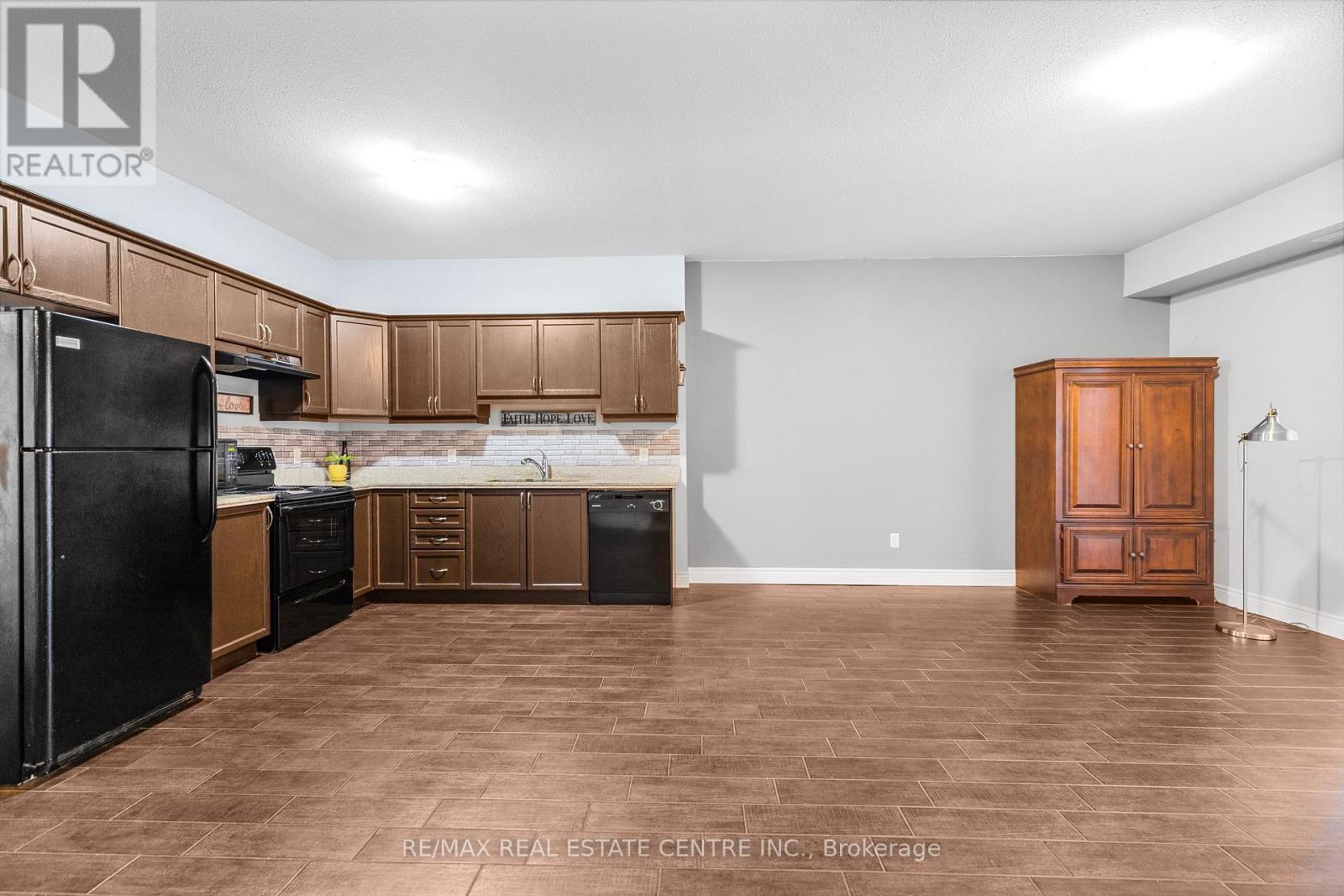 140 King Street West Street, Hamilton, Ontario  L8G 1J2 - Photo 8 - X12406714