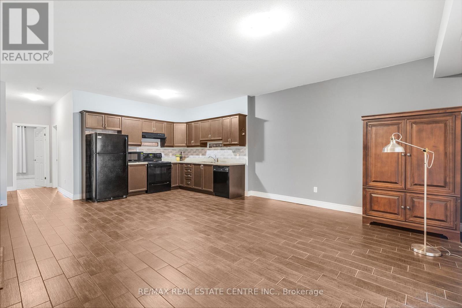 140 King Street West Street, Hamilton, Ontario  L8G 1J2 - Photo 9 - X12406714