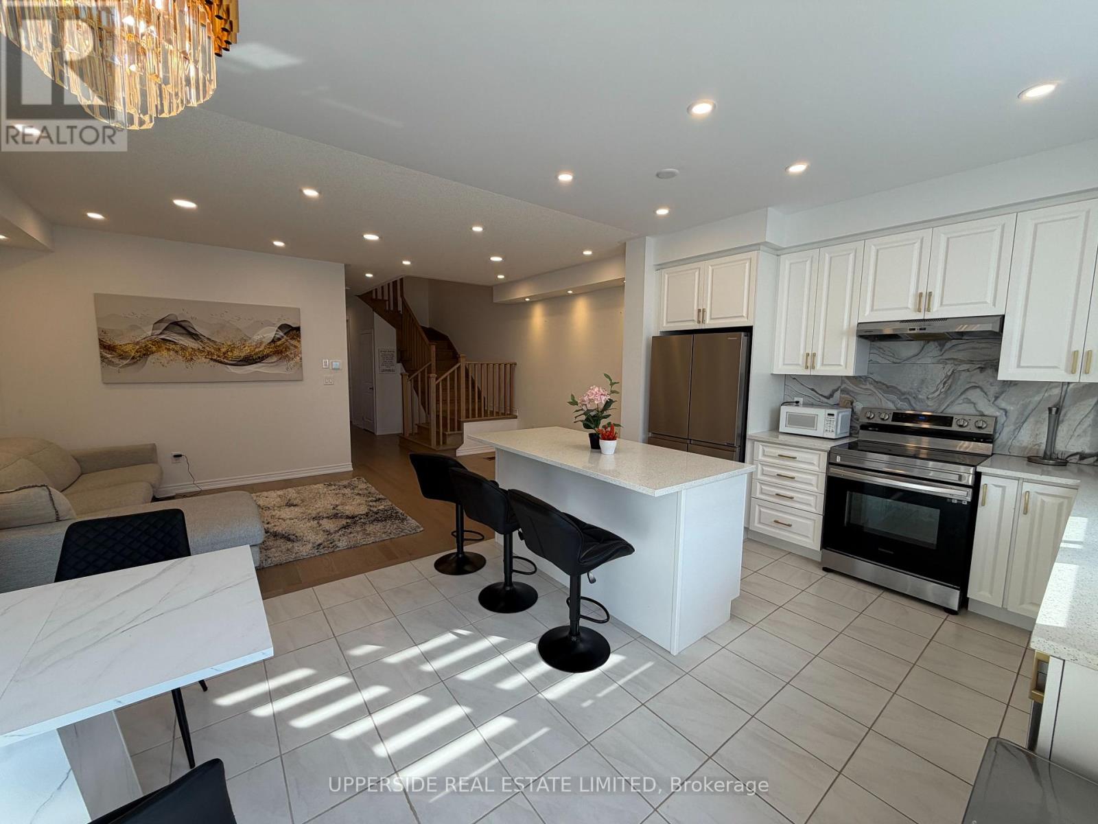 87 Milady Crescent, Barrie, Ontario  L9J 0X2 - Photo 9 - S12482542