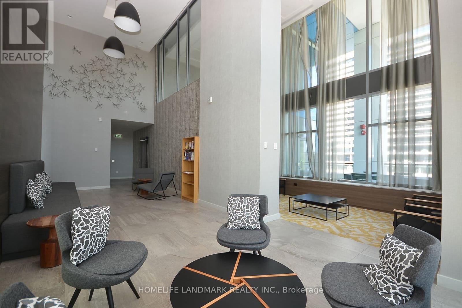 1608 - 2560 Eglinton Avenue W, Mississauga, Ontario  L5M 0Y3 - Photo 2 - W12482544