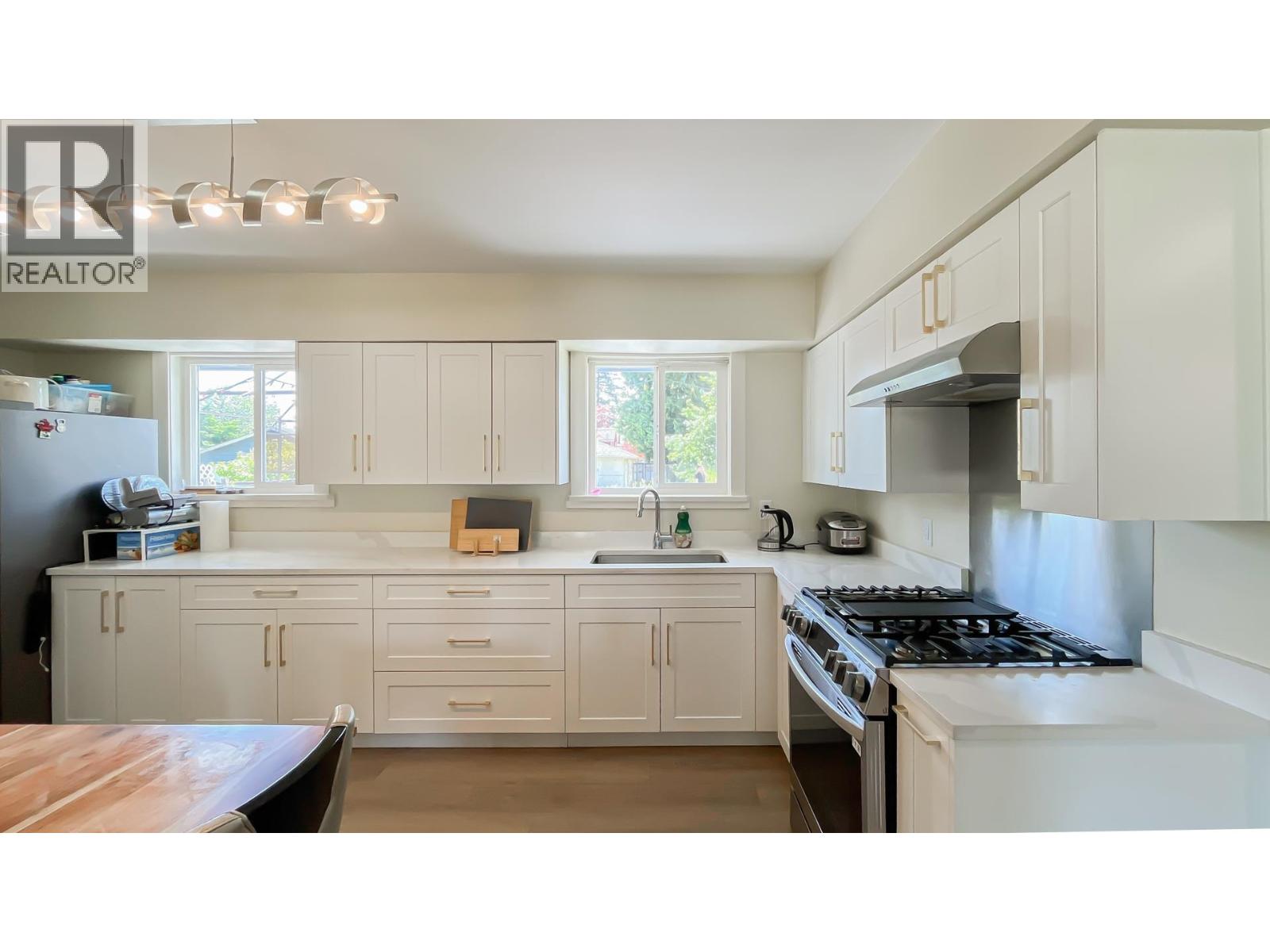 1752 DORSET AVENUE, Port Coquitlam, British Columbia