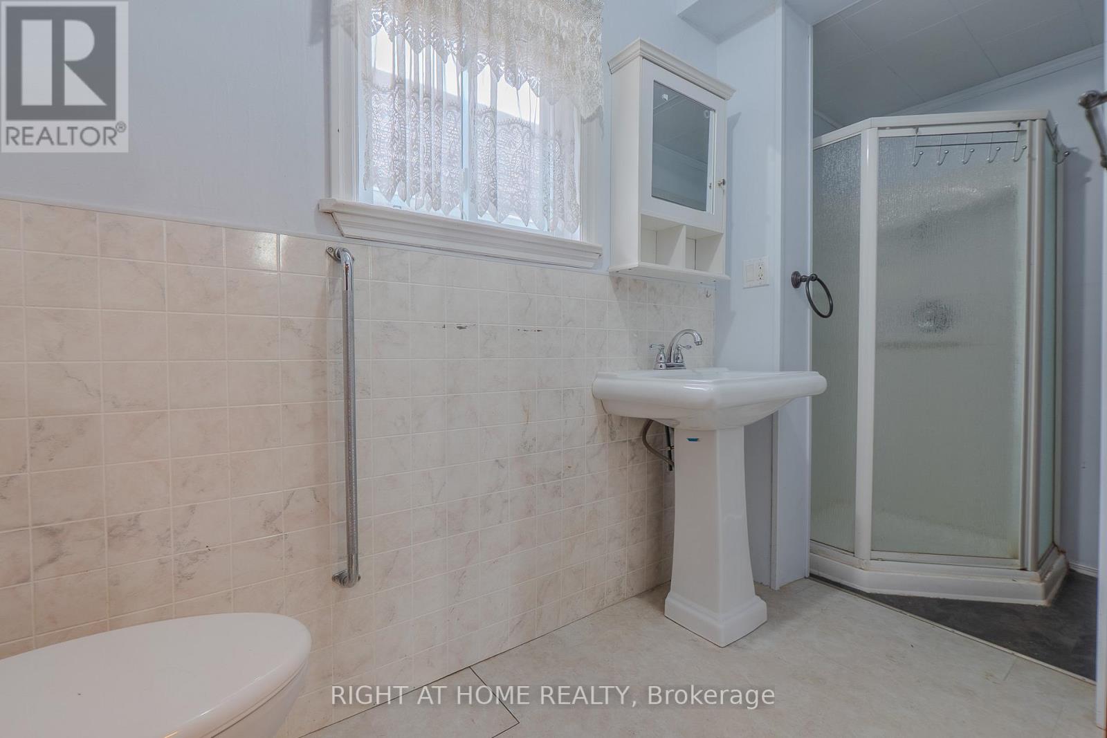 169 Princess Street E, North Bay, Ontario  P1B 1P8 - Photo 11 - X12482556