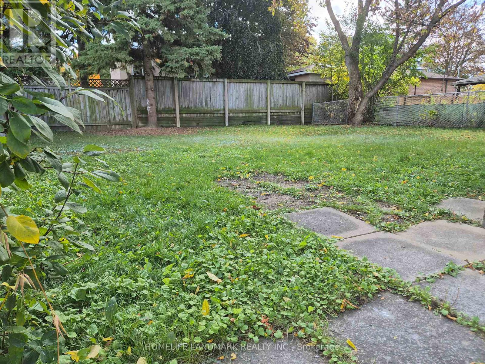 15 Nymark Avenue, Toronto, Ontario  M2J 2G8 - Photo 3 - C12482563