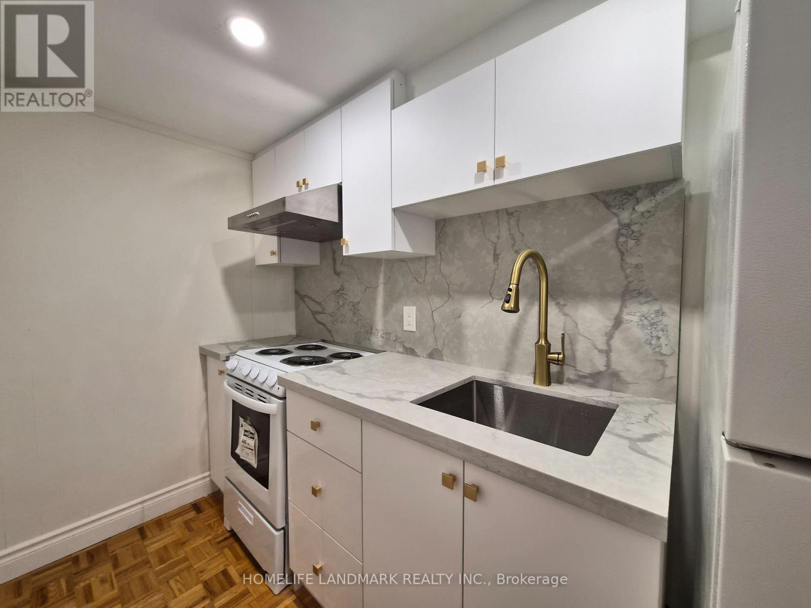 15 Nymark Avenue, Toronto, Ontario  M2J 2G8 - Photo 8 - C12482563