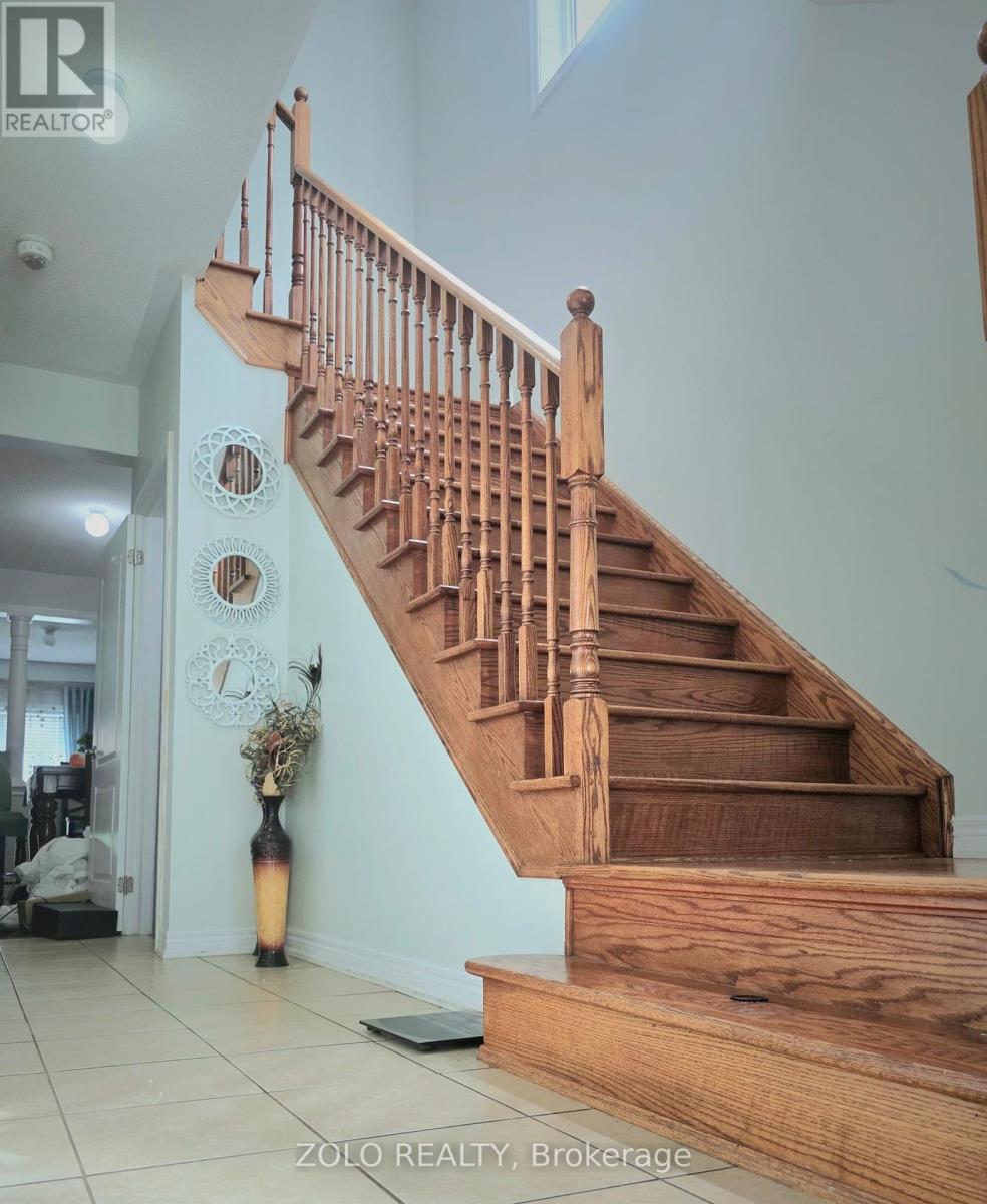 43 Yardley Crescent N, Brampton, Ontario  L6X 5L7 - Photo 10 - W12482562