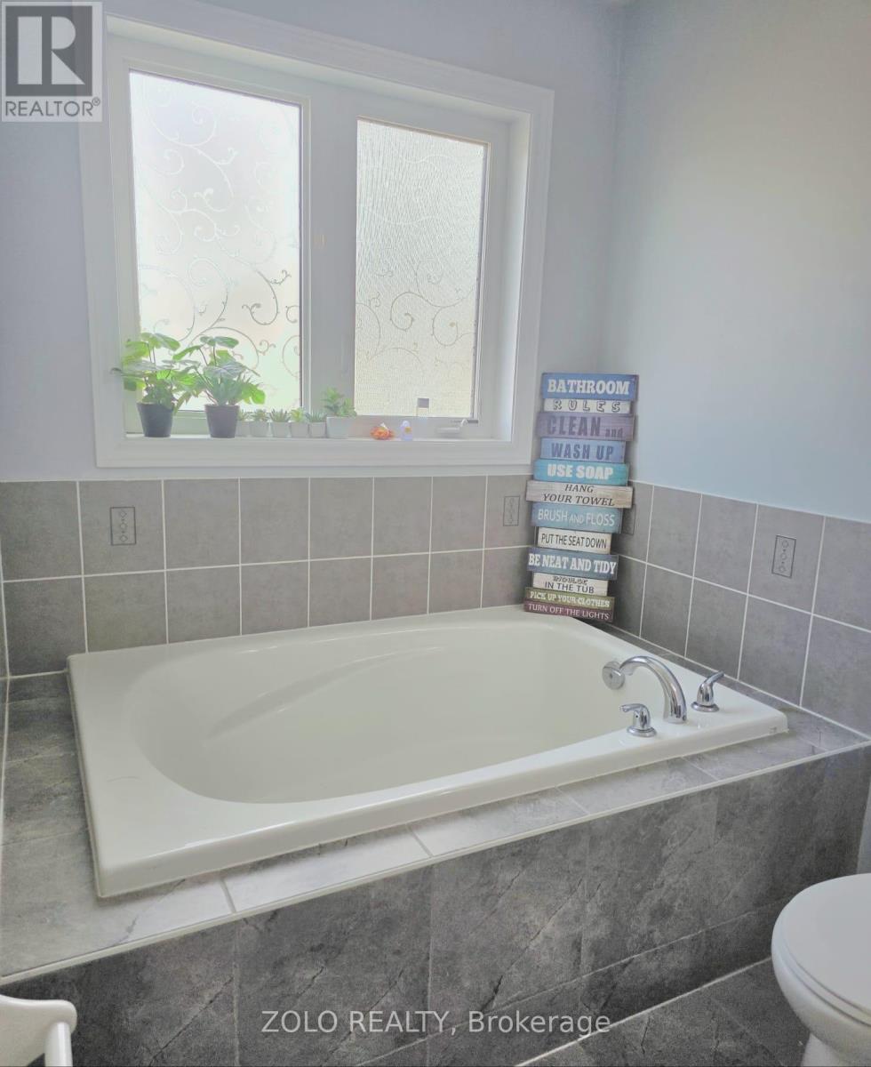 43 Yardley Crescent N, Brampton, Ontario  L6X 5L7 - Photo 17 - W12482562