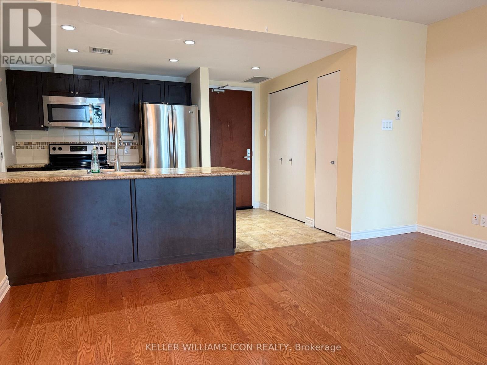 1306 - 234 Rideau Street, Ottawa, Ontario  K1N 0A9 - Photo 7 - X12482573