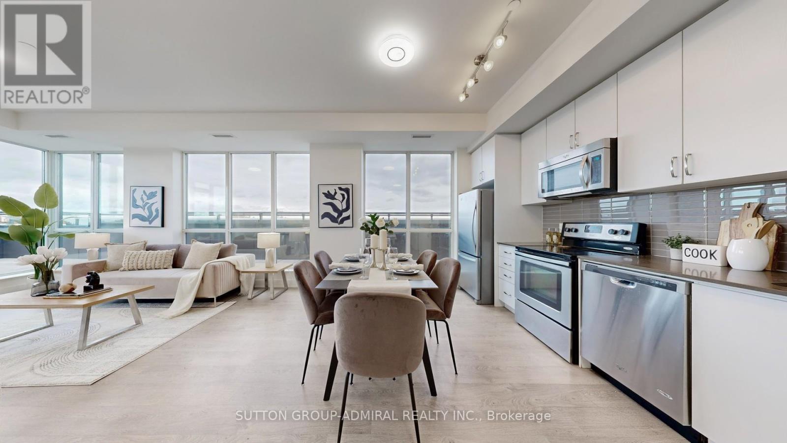 Ph11 - 7608 Yonge Street, Vaughan, Ontario  L4J 0J5 - Photo 11 - N12394731