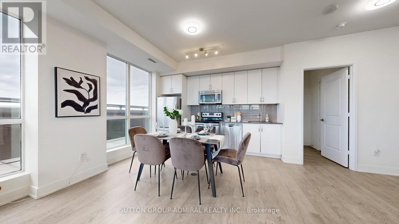 Ph11 - 7608 Yonge Street, Vaughan, Ontario  L4J 0J5 - Photo 8 - N12394731