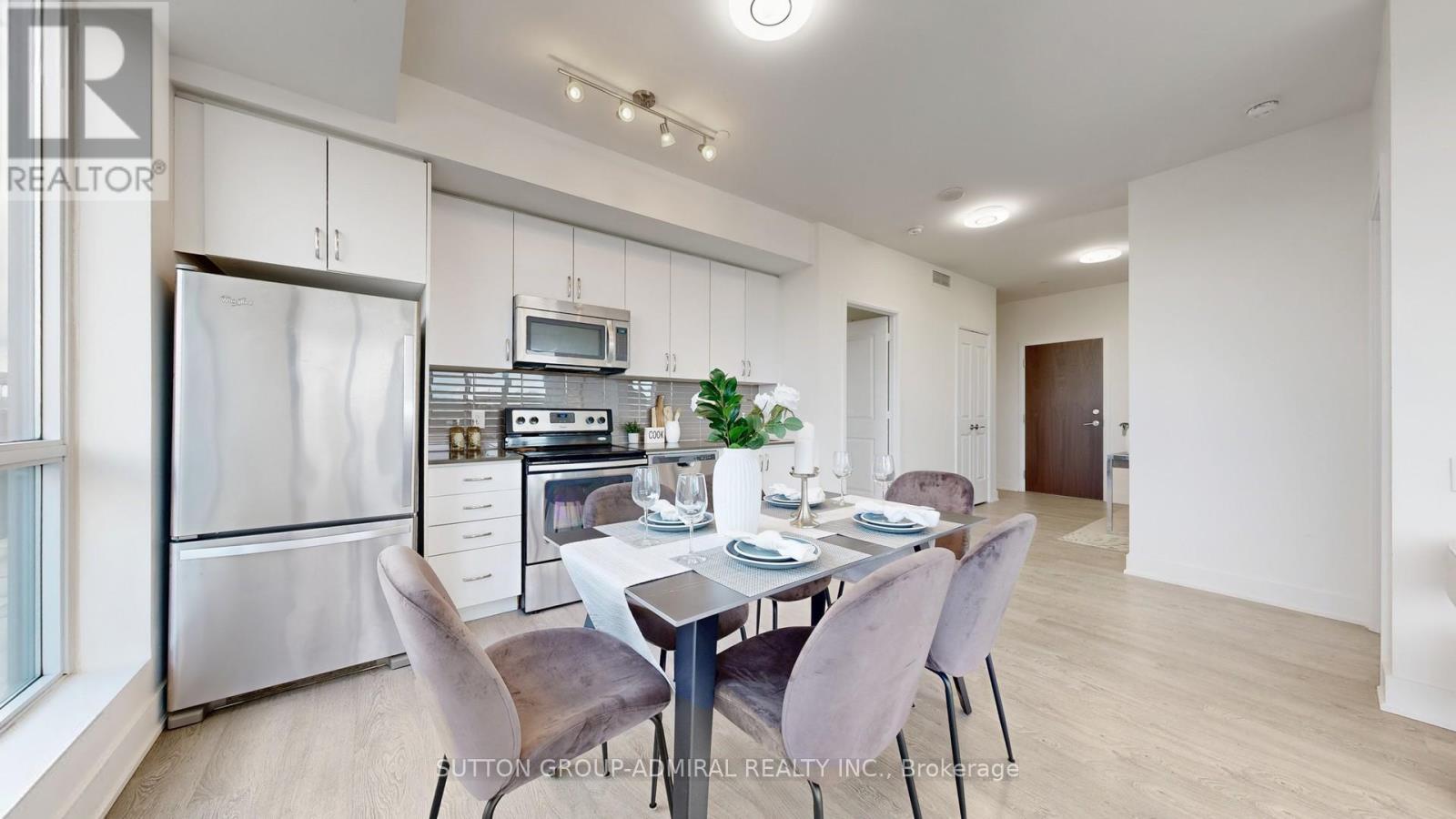 Ph11 - 7608 Yonge Street, Vaughan, Ontario  L4J 0J5 - Photo 9 - N12394731