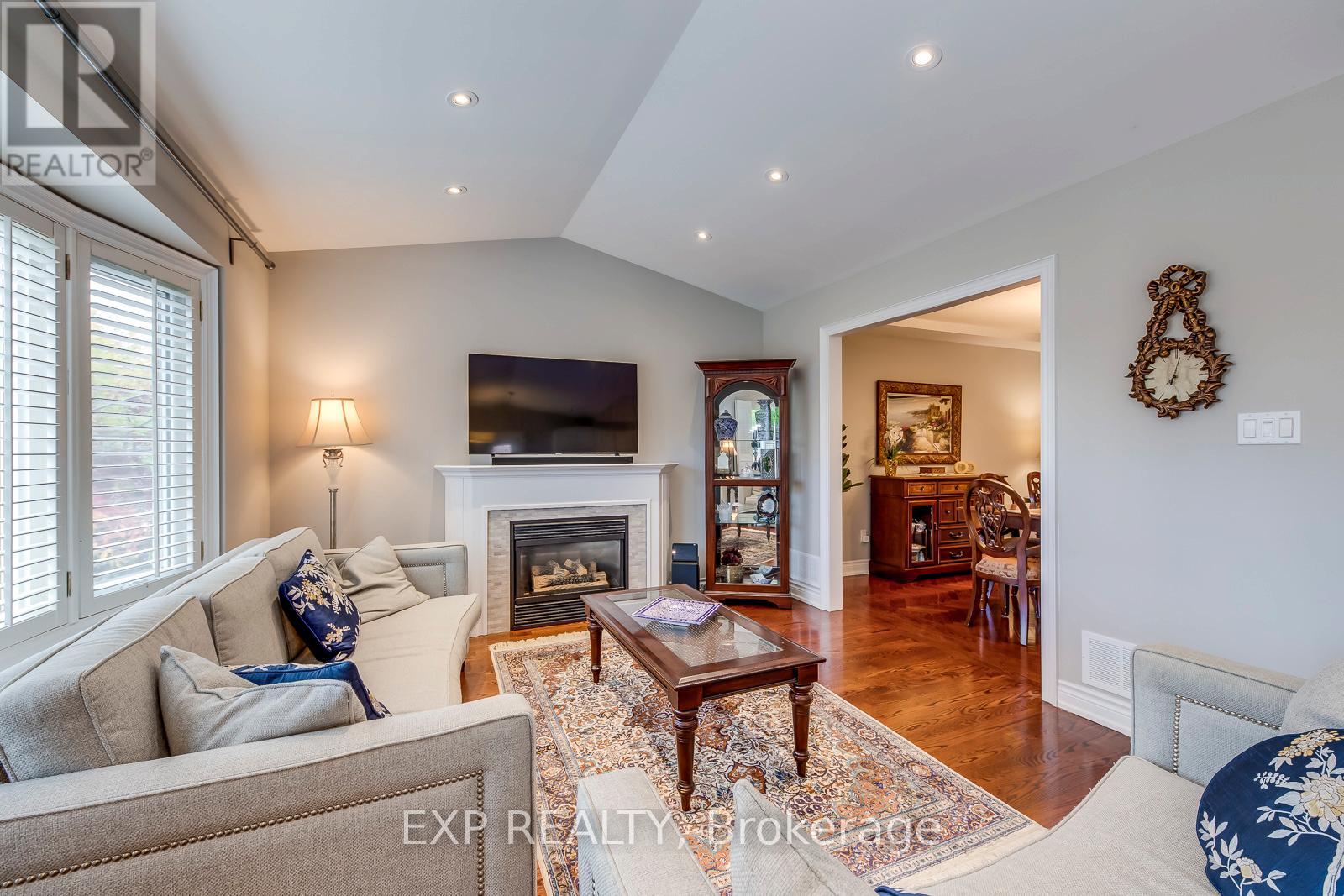 6657 Meteor Court, Mississauga, Ontario  L5N 7H9 - Photo 8 - W12482568