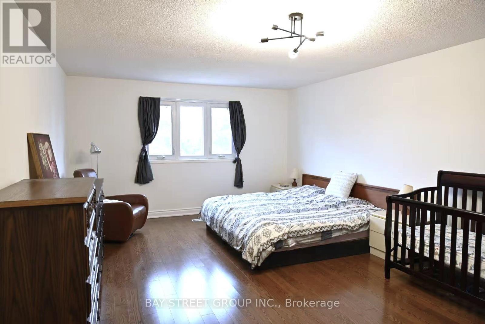 24 Beasley Drive, Richmond Hill, Ontario  L4C 7Z2 - Photo 16 - N12479885