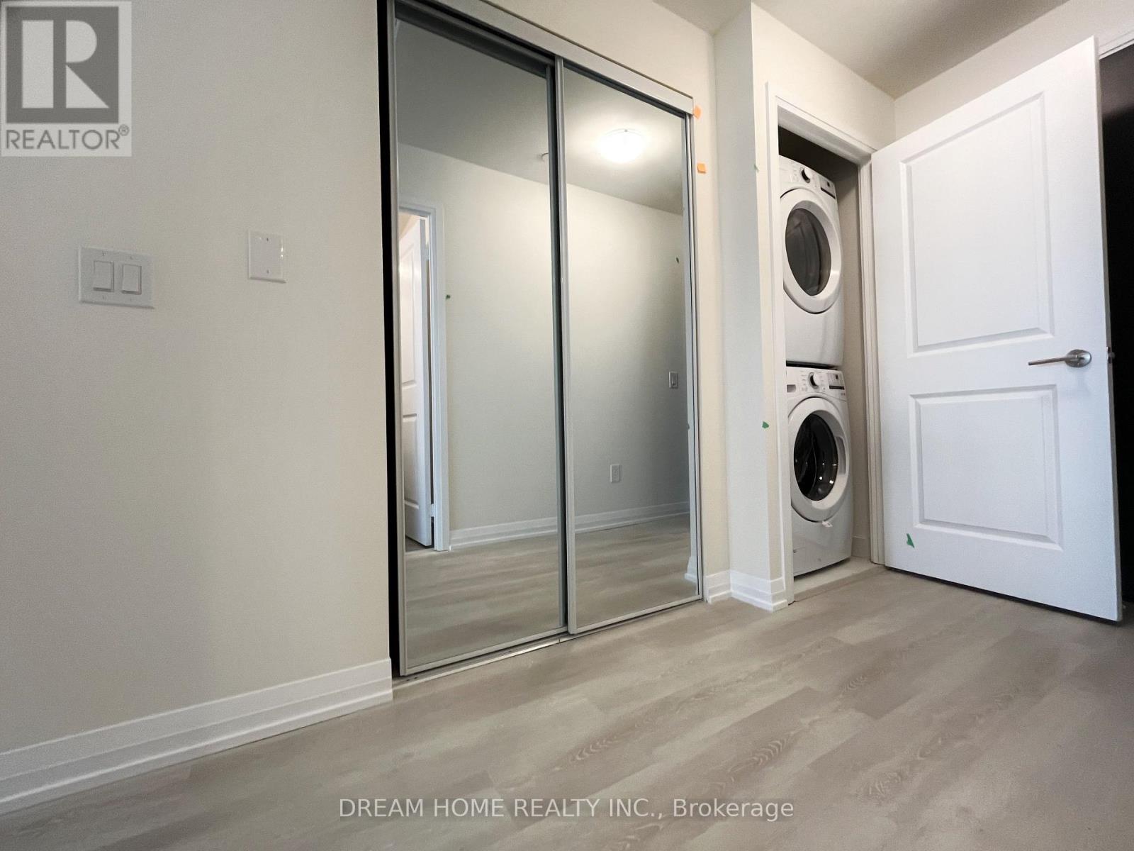 1923 - 3270 Sheppard Avenue E, Toronto, Ontario  M1T 3K3 - Photo 3 - E12482579