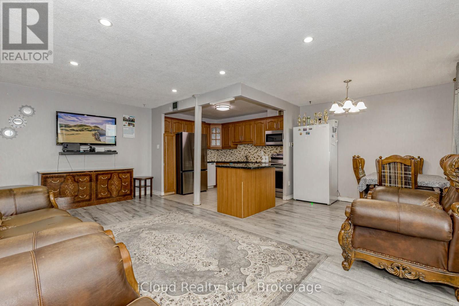 502 - 3577 Derry Road E, Mississauga, Ontario  L4T 1B3 - Photo 12 - W12482575