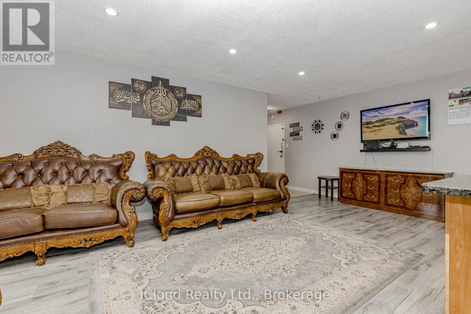 502 - 3577 Derry Road E, Mississauga, Ontario  L4T 1B3 - Photo 13 - W12482575