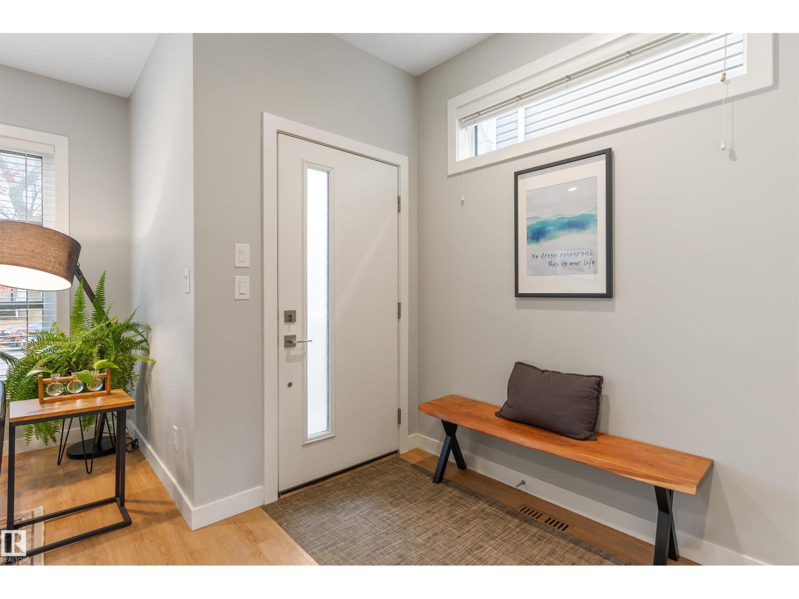 9524 75 Av Nw, Edmonton, Alberta  T6E 1H4 - Photo 2 - E4463563