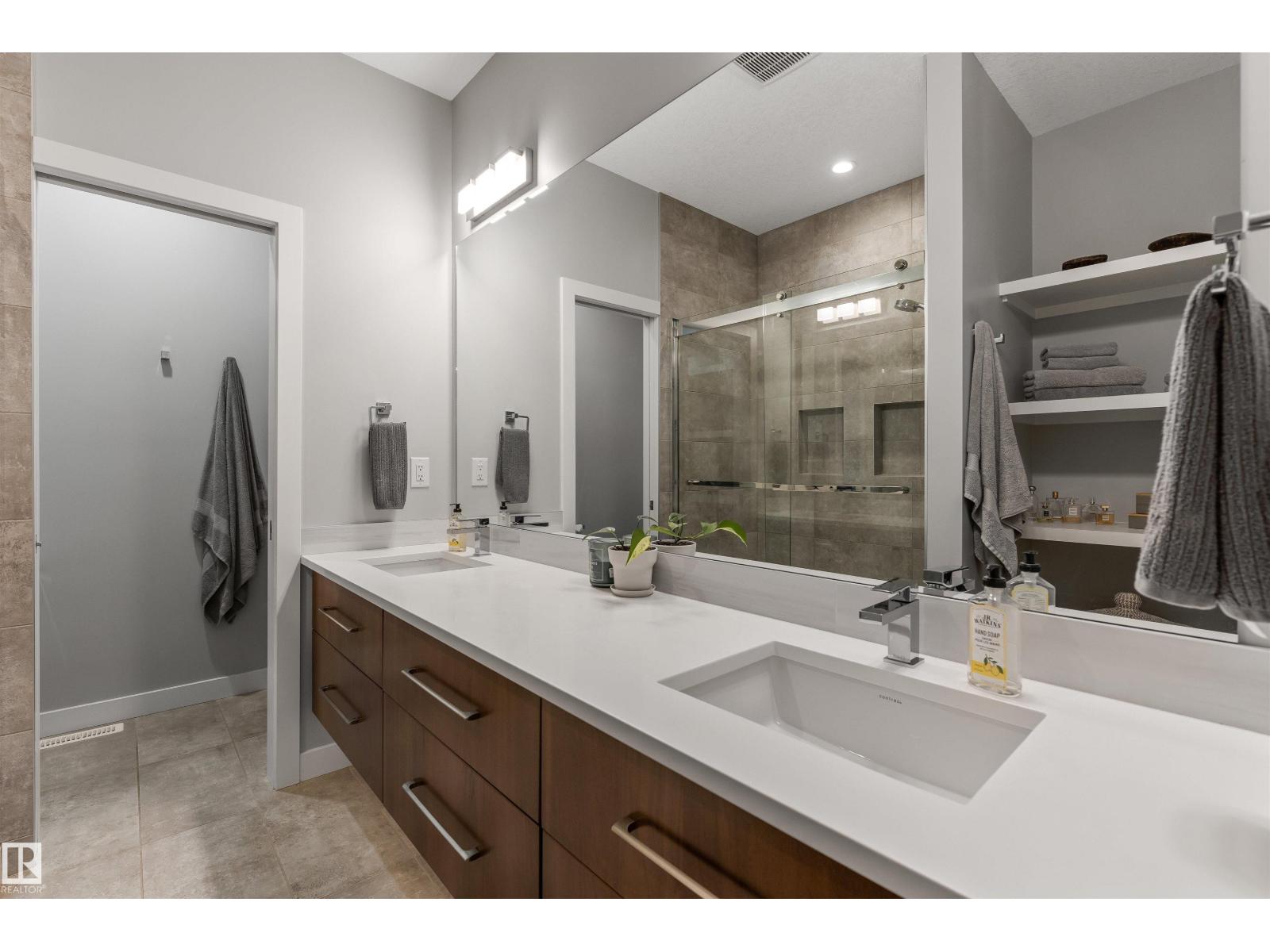 9524 75 Av Nw, Edmonton, Alberta  T6E 1H4 - Photo 28 - E4463563