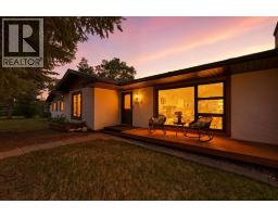 10219 Maple Brook Place SE Maple Ridge